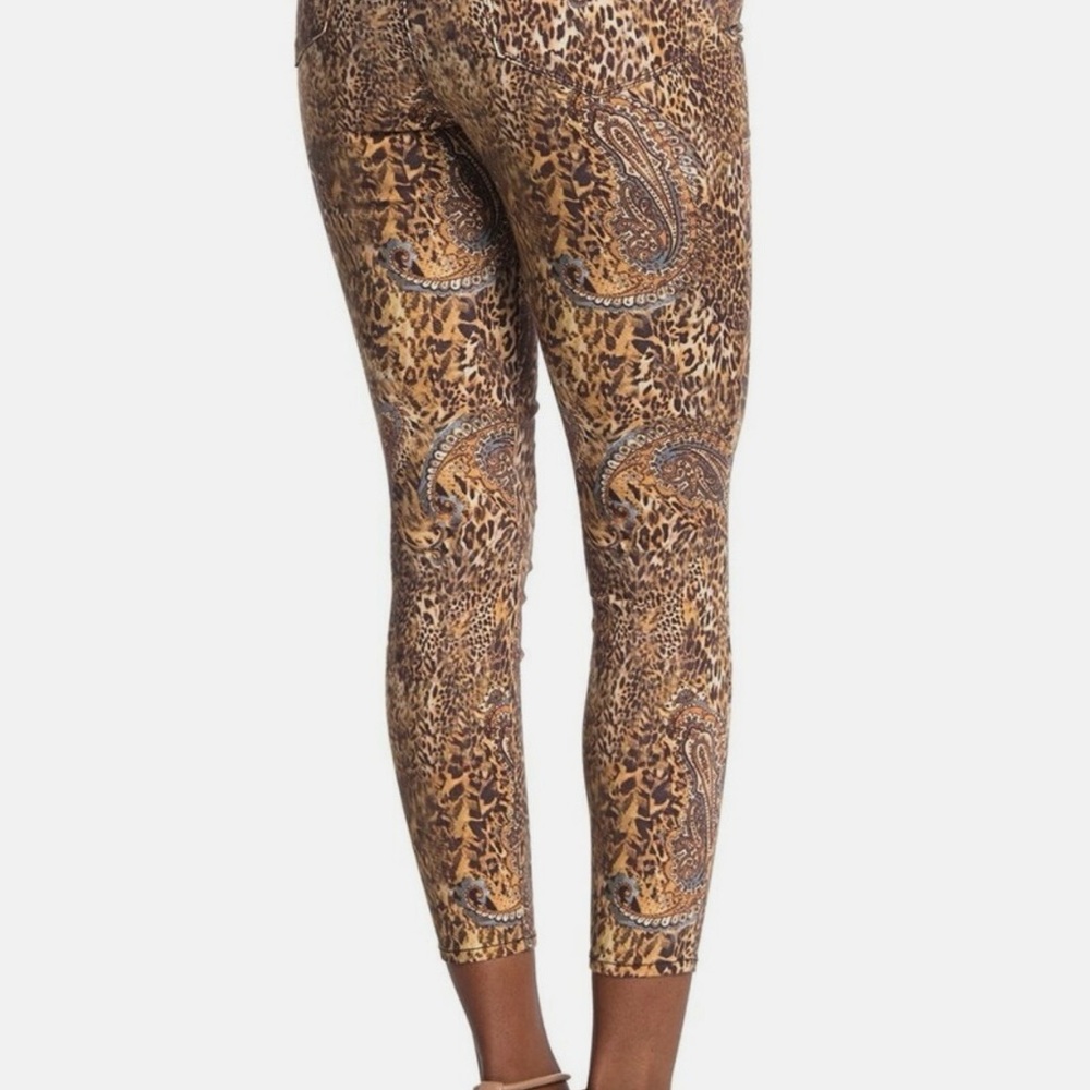 L'AGENCE Animal Print Apparel - Picture 4 of 7